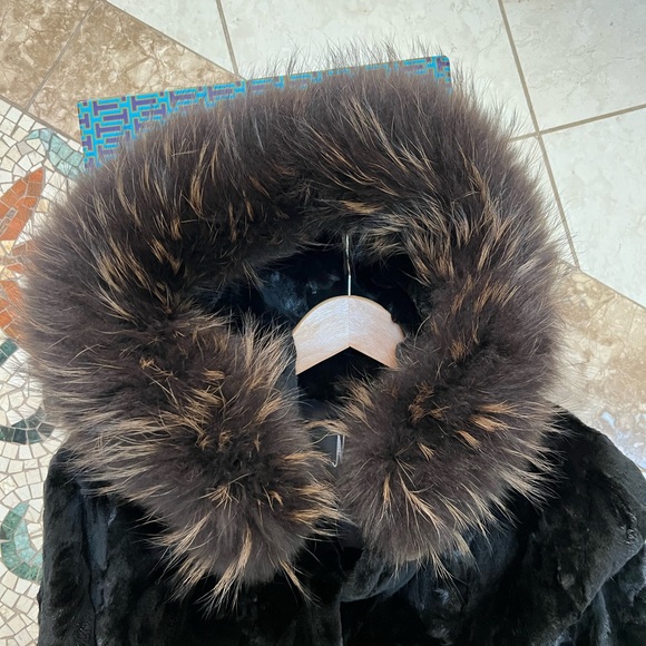 Neiman Marcus Dark Teddy Jacket with Fur Trim - Picture 3 of 6